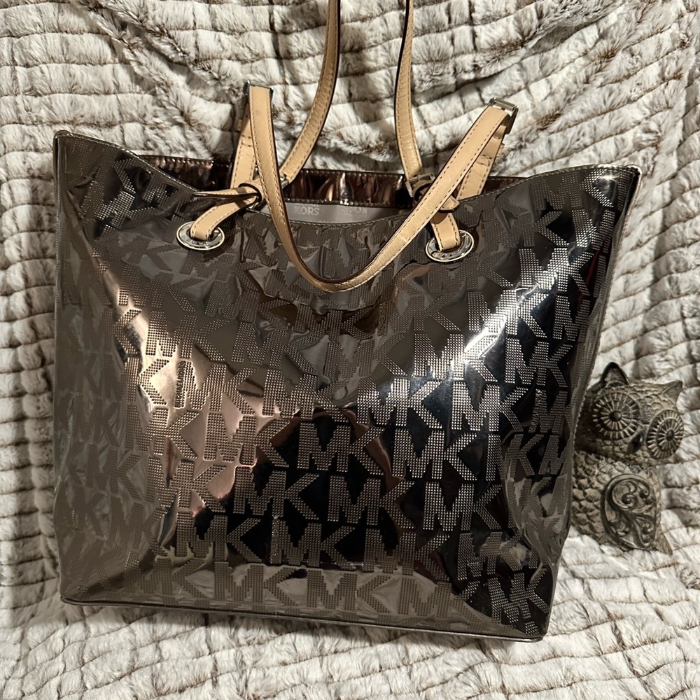 * Beautiful Michael Kors *
